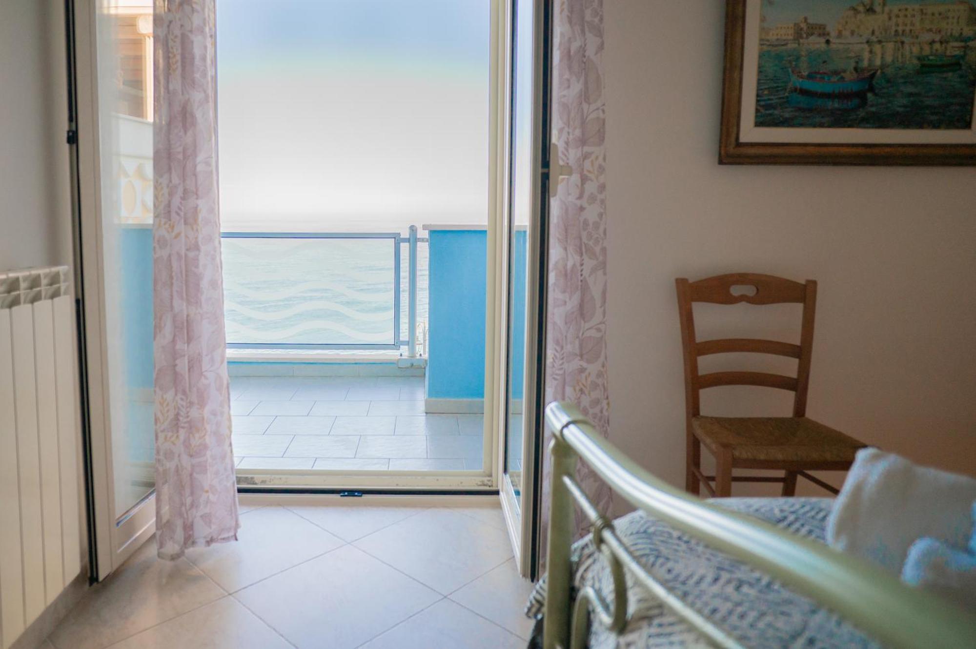 Milu'Seaview Ampia Casa Vista Mare Giovinazzo Exterior foto
